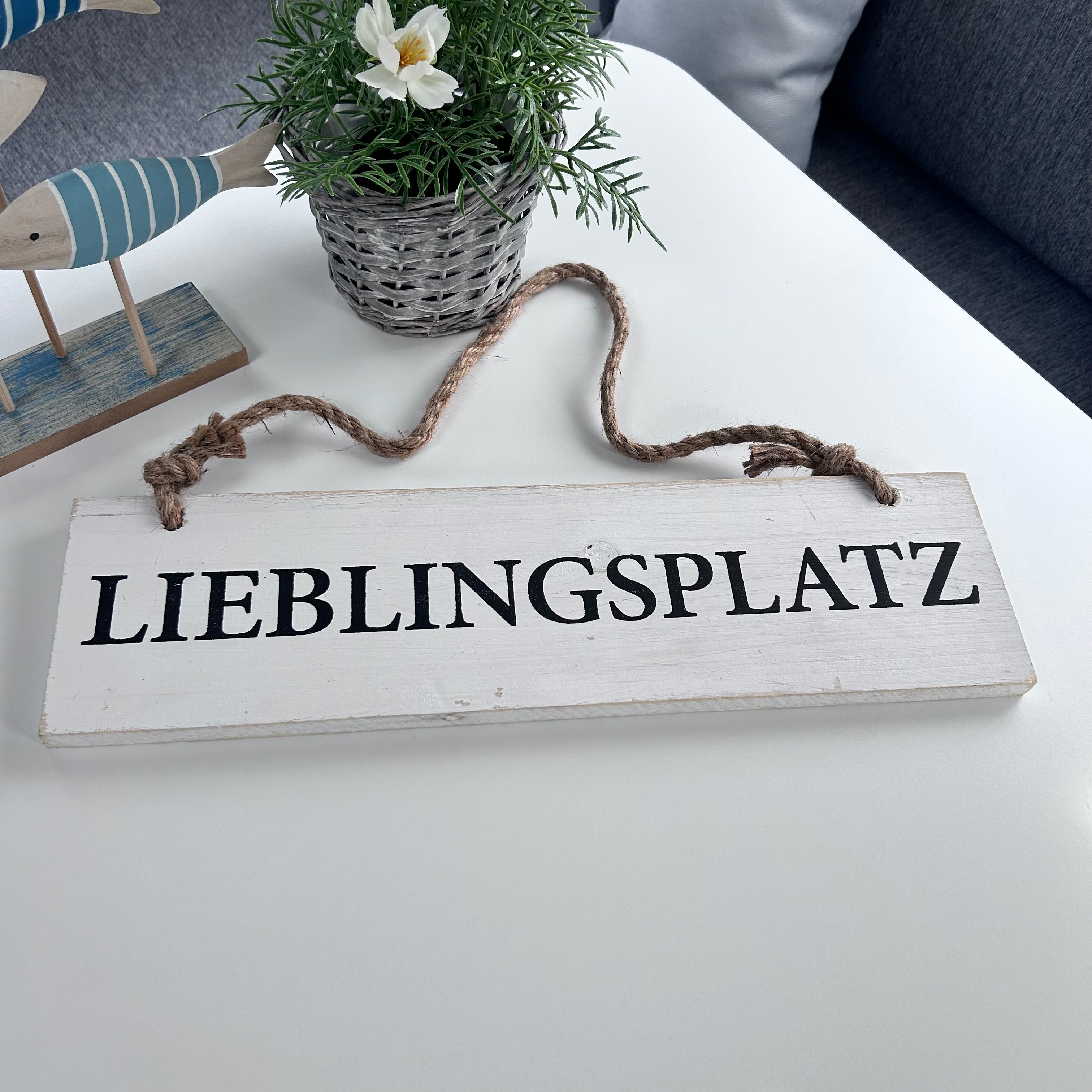 Holzschild "Lieblingsplatz" zum Hängen