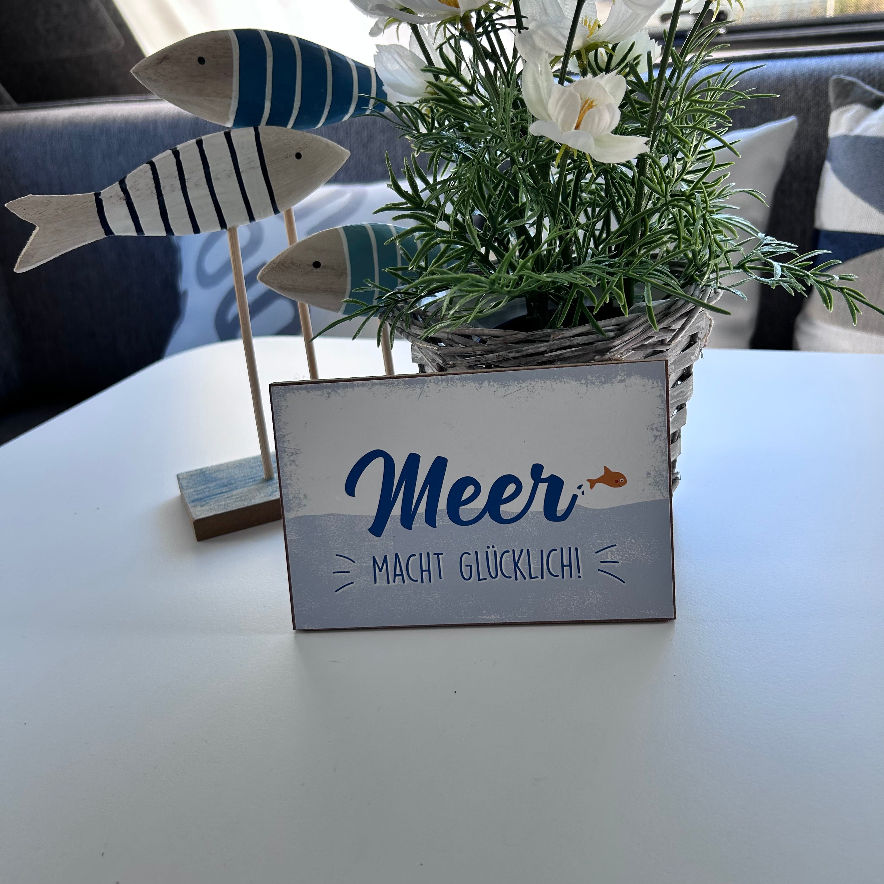 Holzschild "Meer macht glücklich"