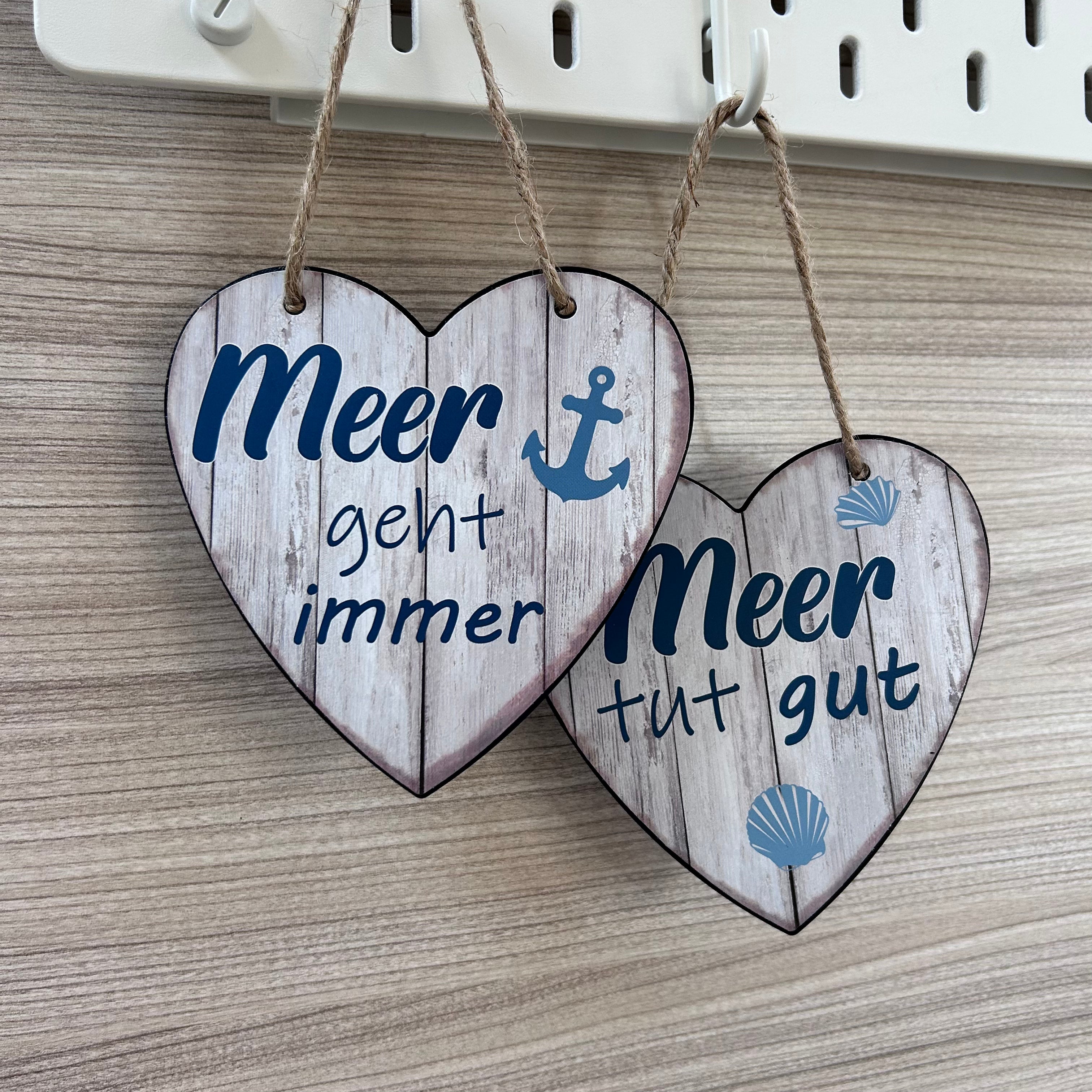 Herz aus Holz zum Hängen 2 Motive