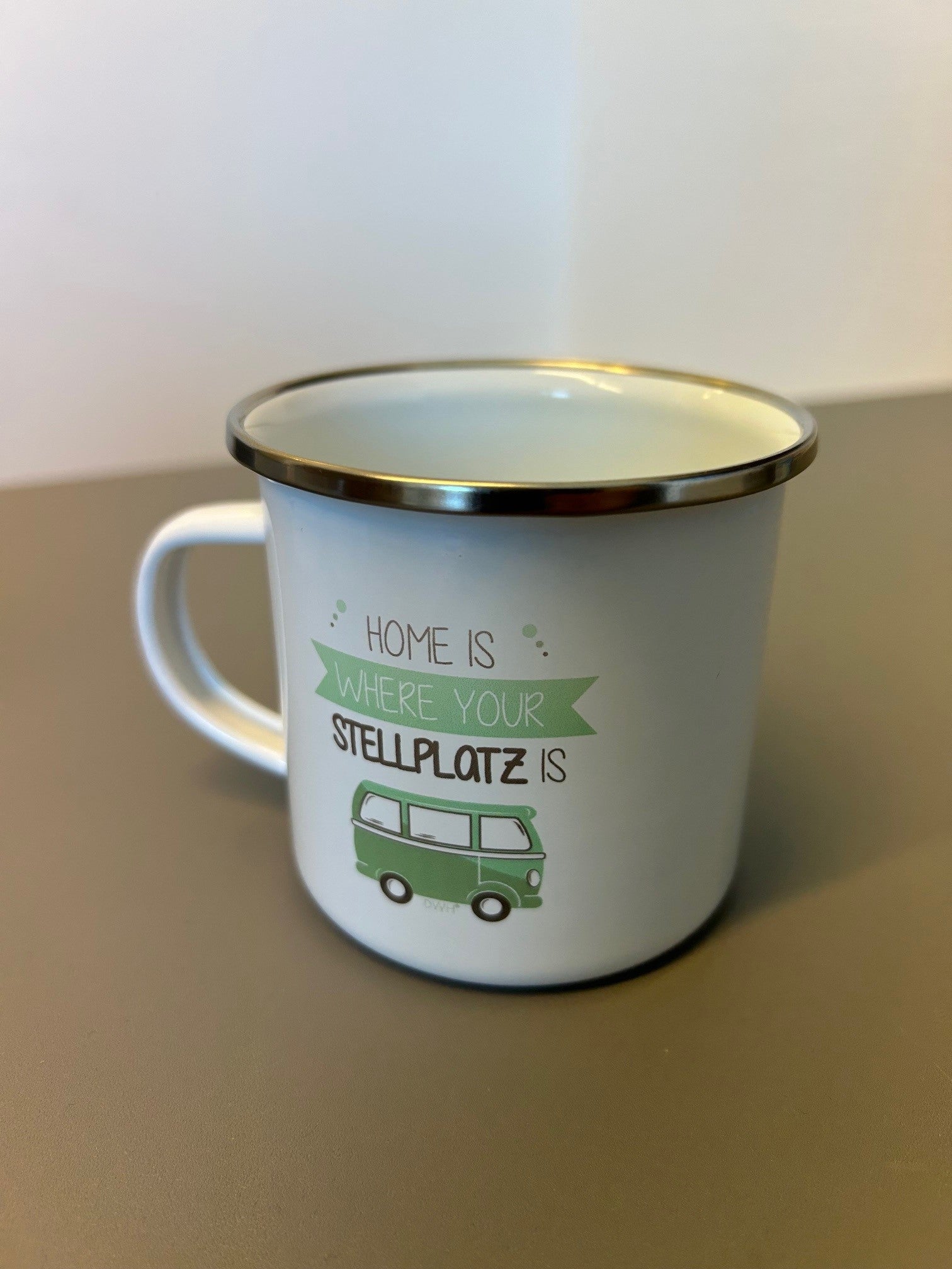 Emaille Tasse - "Home is where your Stellplatz is"