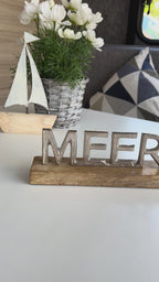 Schriftzug "Meerzeit" aus Mangoholz und Aluminium